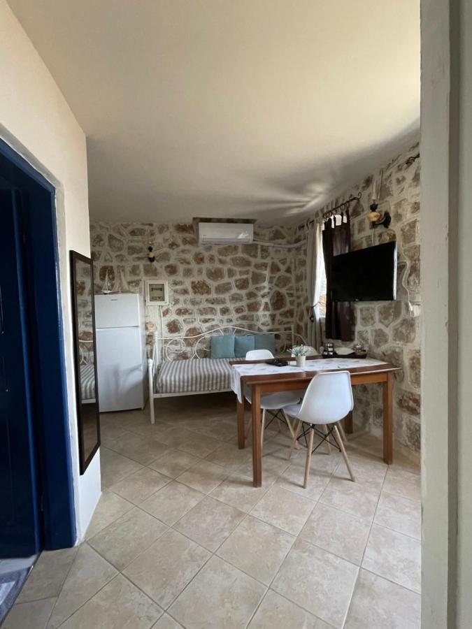 Marina Castellana Studios II Chalki Town 외부 사진