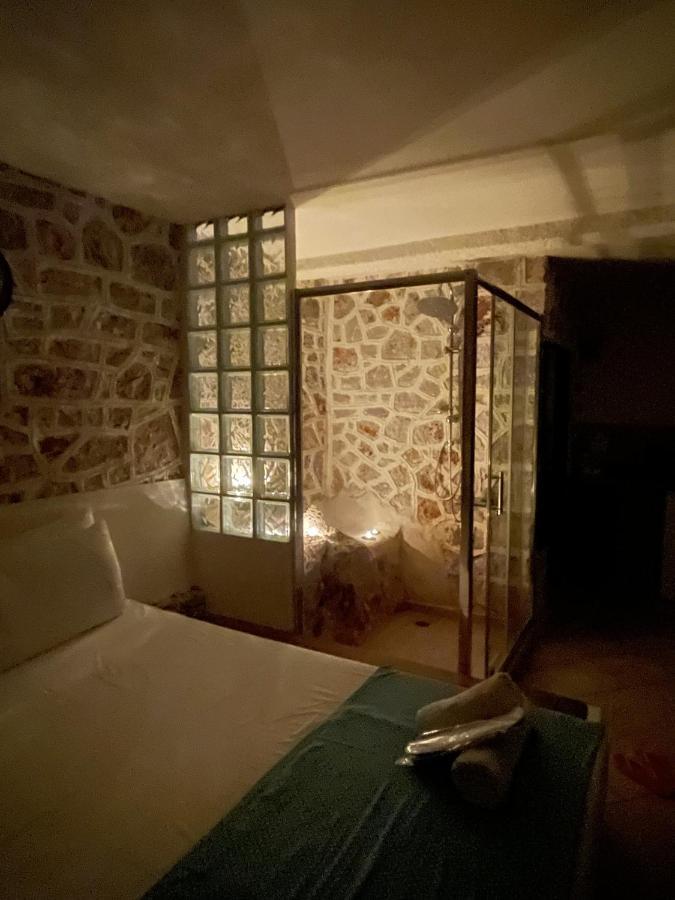 Marina Castellana Studios II Chalki Town 외부 사진